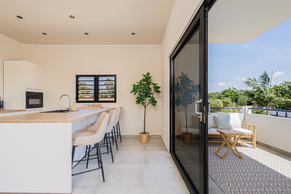 Day, Balcony/Terrace, Kitchen or kitchenette, Living room, Seating area, Dining area