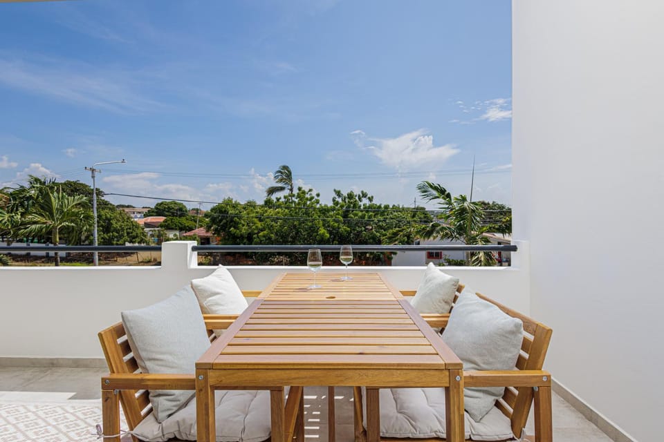 Day, View (from property/room), Balcony/Terrace, Balcony/Terrace, Seating area, Dining area