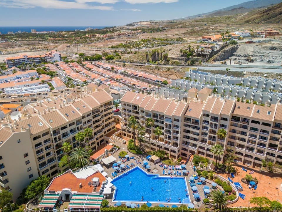 Property building, Off site, Bird's eye view, Pool view