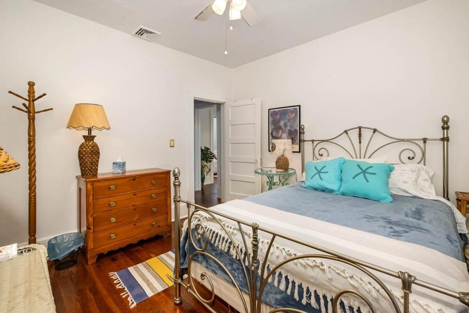 Relaxing 2Br 1Bath Oasis near River 9 min to Beach House in Melbourne