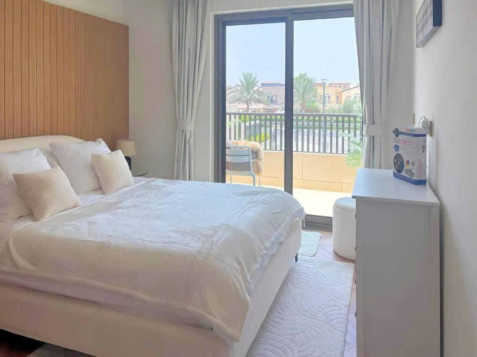 Luxury 3BR Villa with Pool View & Modern Comfort Villa in Dubai