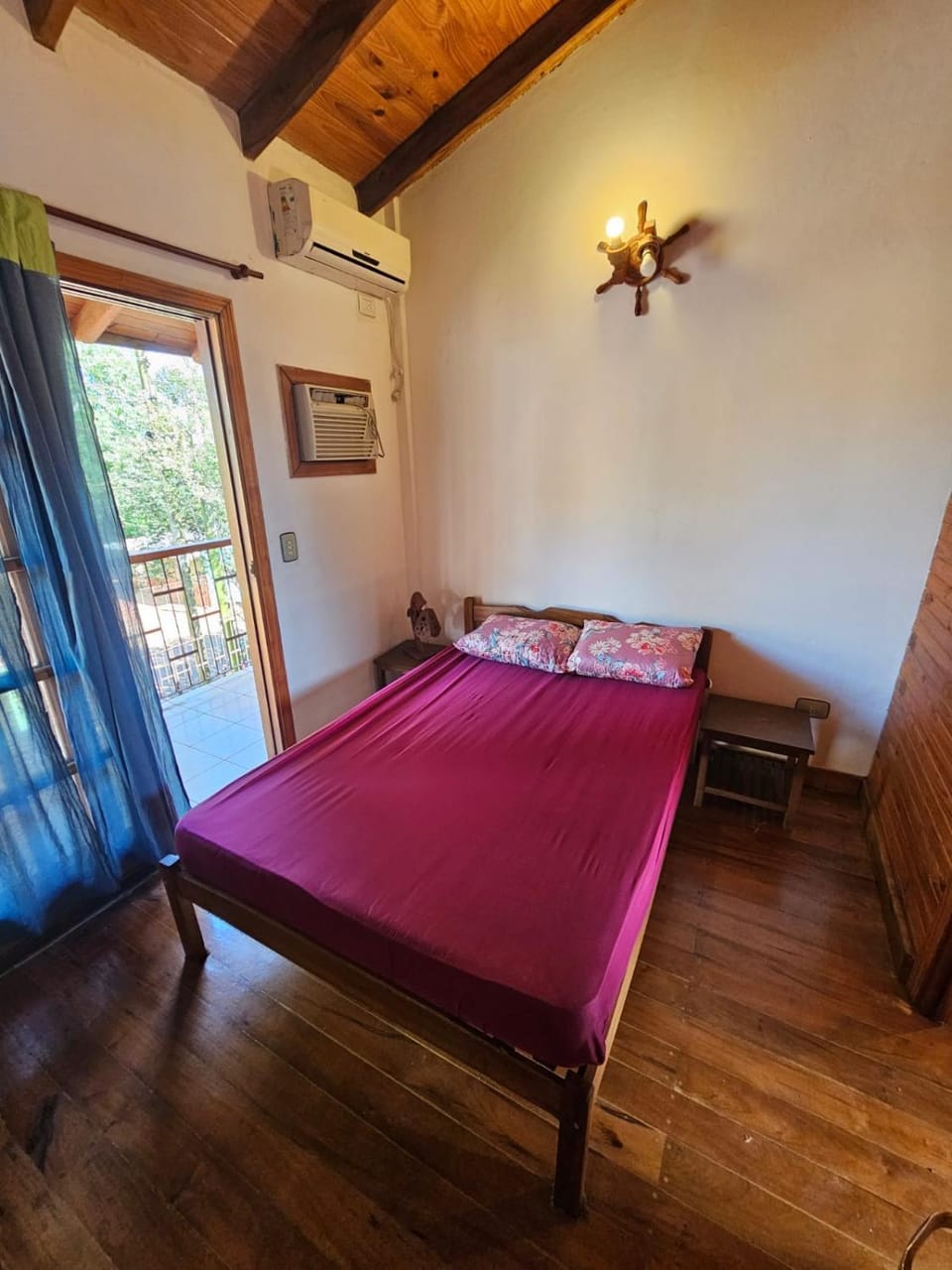 Bed, Photo of the whole room, Bedroom, air conditioner