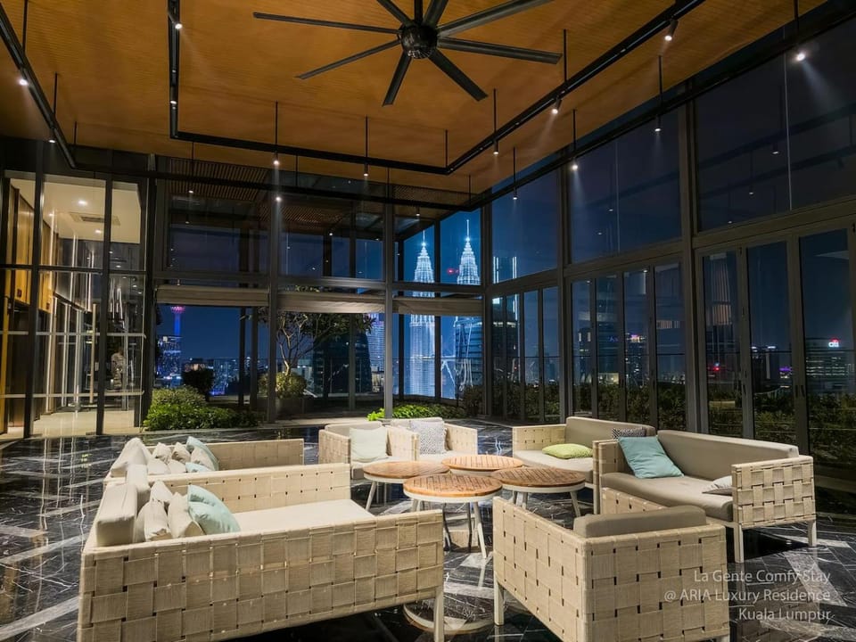 Luxe Spacious 2BR Condo KLCC 600mbps Full Furnish House in Federal Territory of Kuala Lumpur