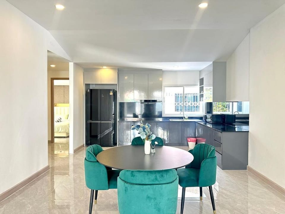 Elysia Pool villa-Ekkmonkol Villa in Pattaya City