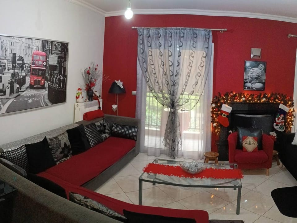 RnB Red&Black Apartment in Peloponnese, Western Greece and the Ionian