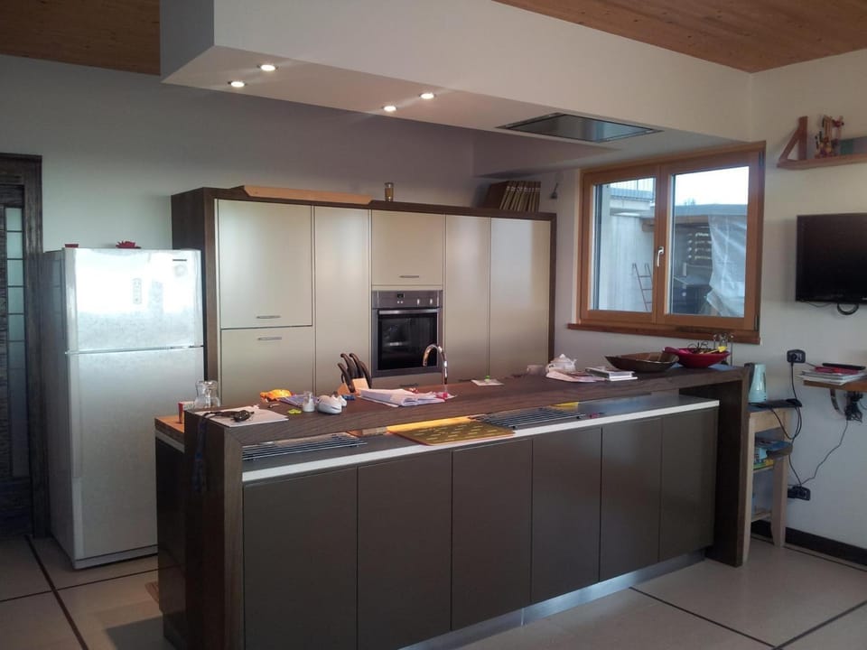 Kitchen or kitchenette, Living room