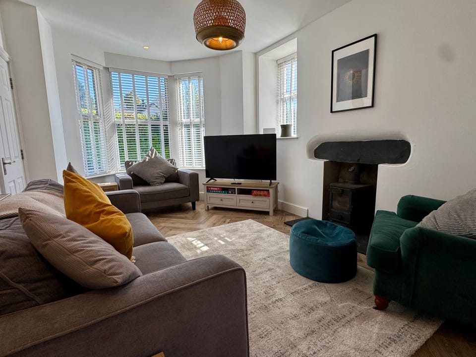 1 Thornbarrow - Spacious Townhouse in Windermere The Lake District House in Bowness-on-Windermere