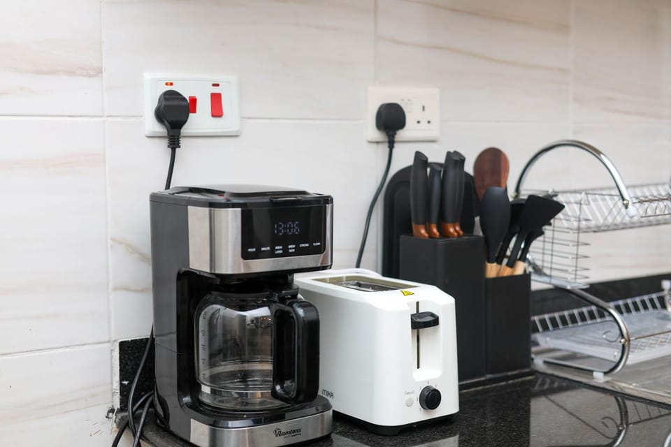 Coffee/tea facilities, Kitchen or kitchenette, Breakfast, toaster, kitchen, kitchen