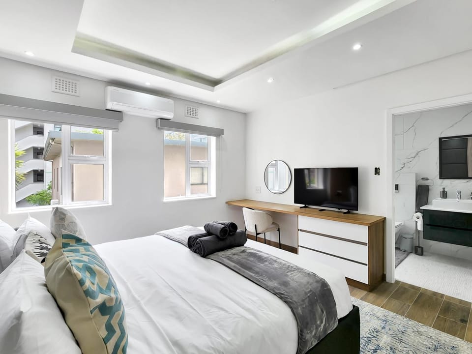 Bathroom, Bedroom