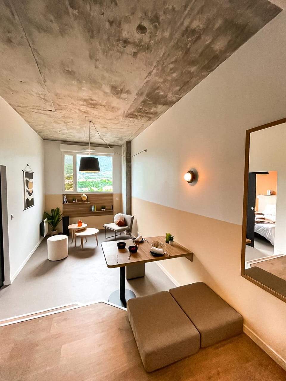 Living room, Seating area, Dining area