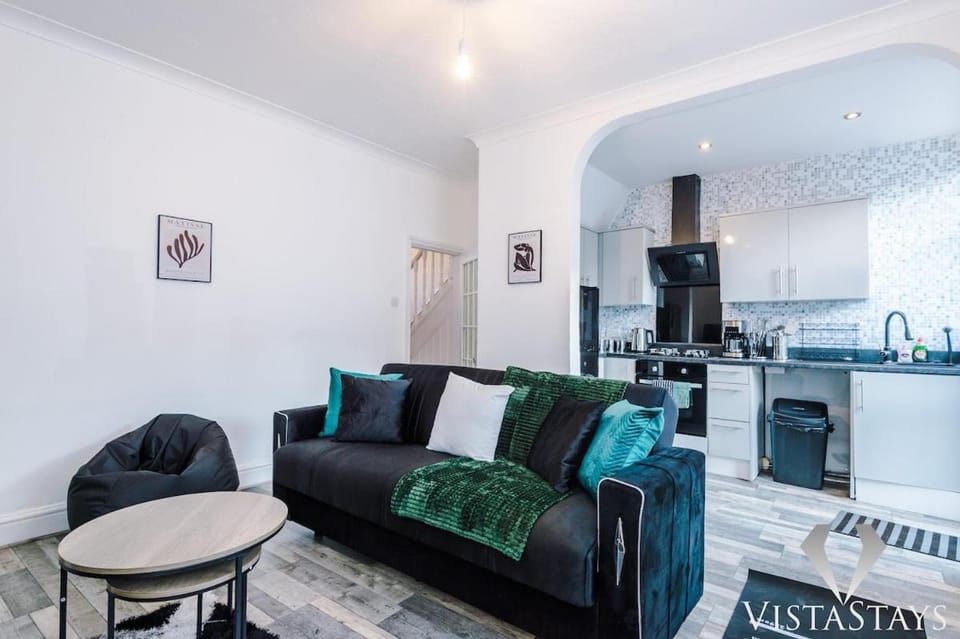 3BR, Pool Table, Dart Board by Vista Stays Short Lets Manchester House in Manchester