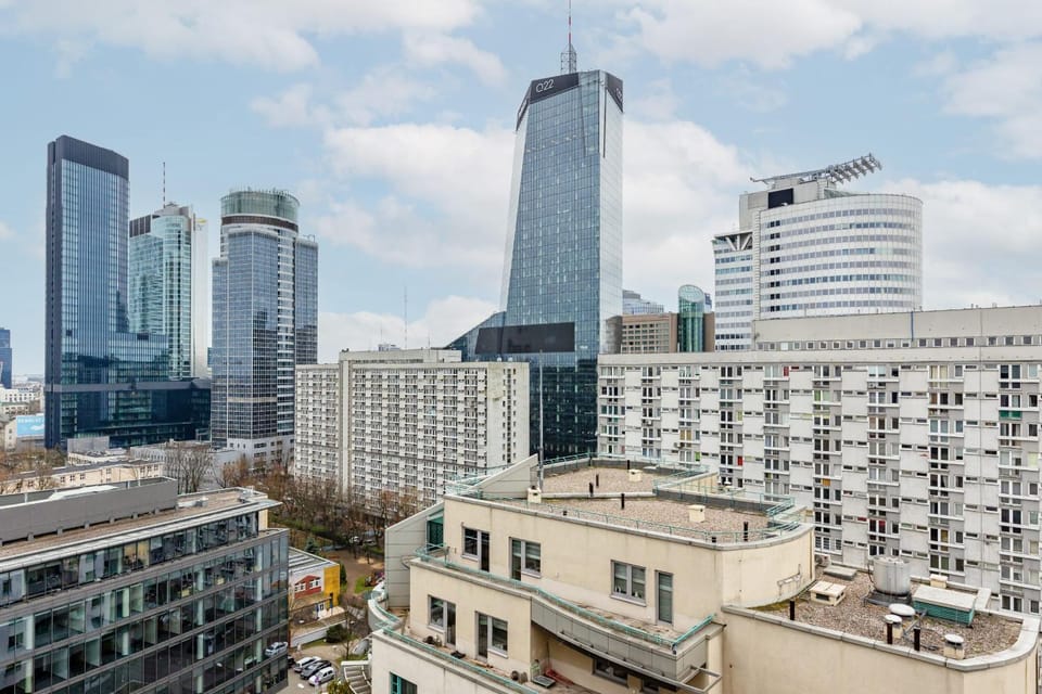 City view, Location