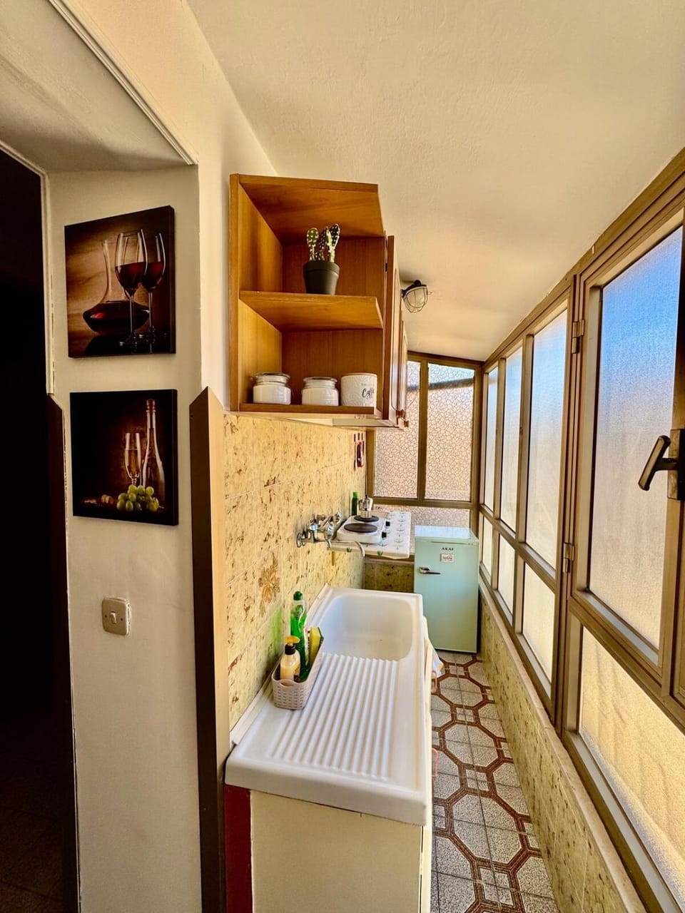 Kitchen or kitchenette