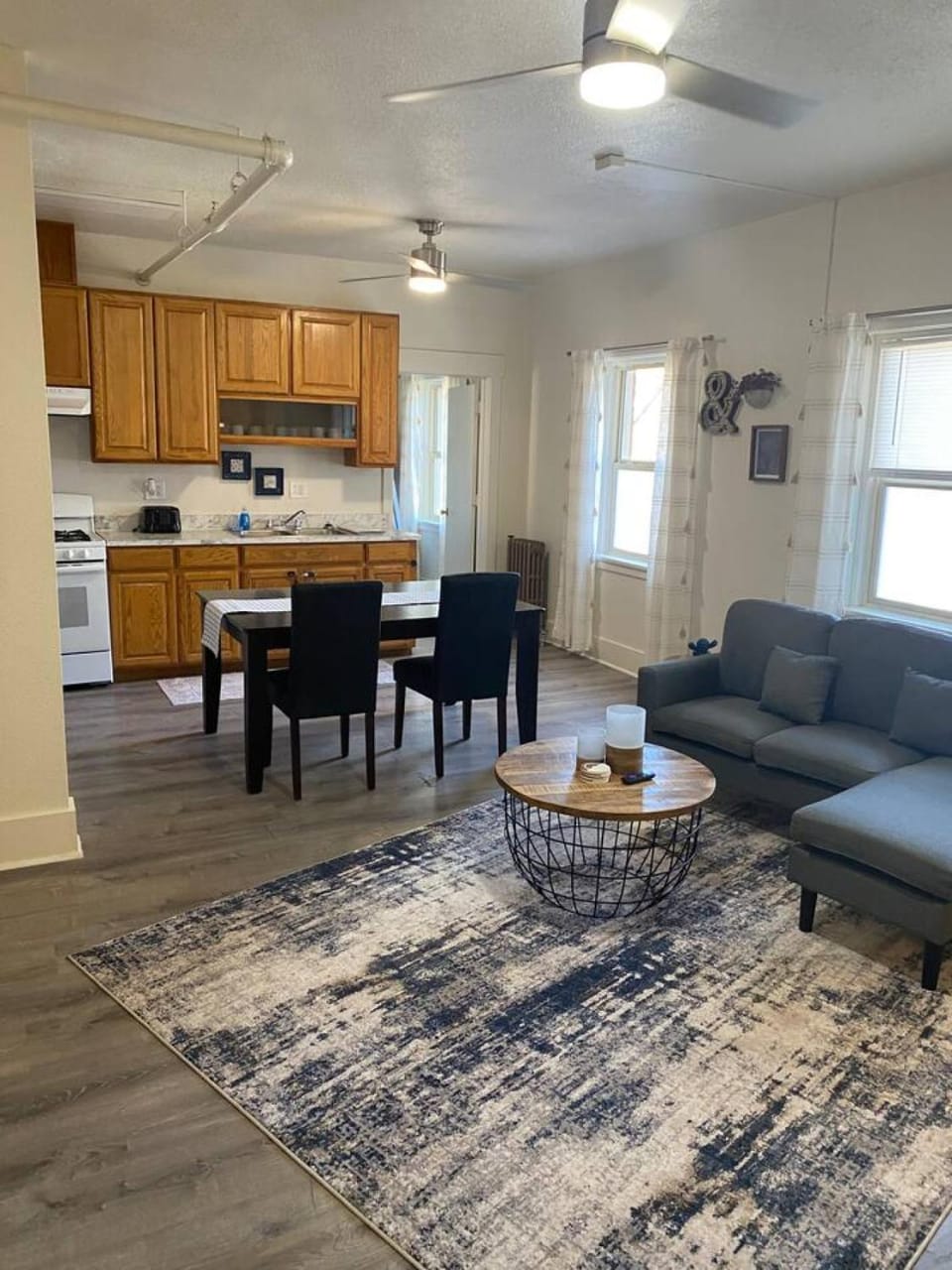216 The Governors Suite at The George Apartment in Klamath Falls