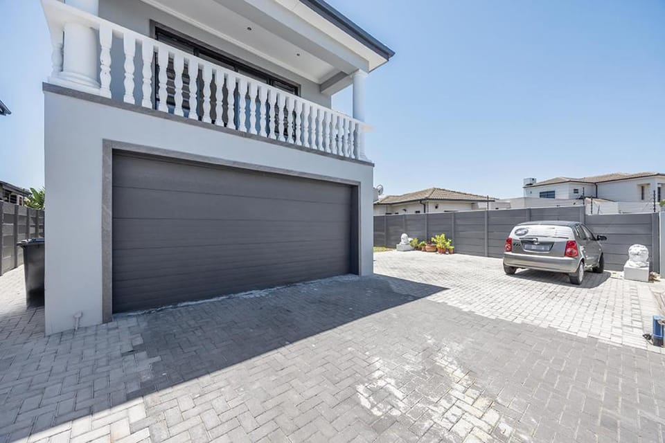 Property building, Parking