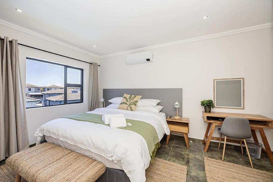 24 on Grove Bed and Breakfast in Cape Town