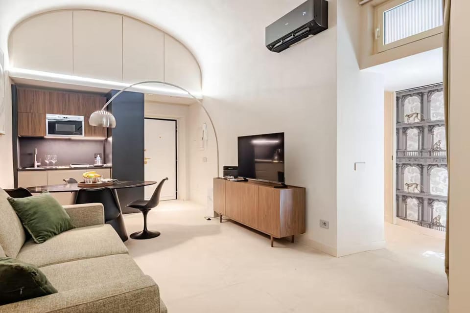 TV and multimedia, Kitchen or kitchenette, Living room, Seating area, Dining area, oven