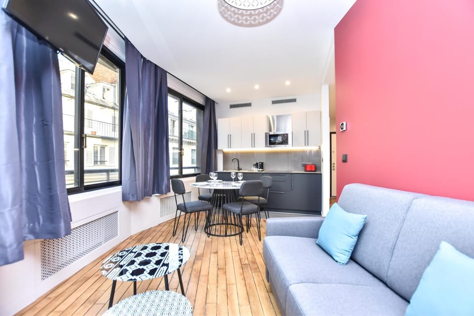 Kitchen or kitchenette, Living room