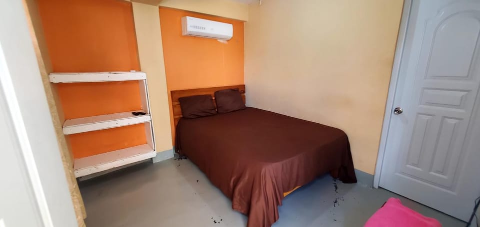 Bed, Photo of the whole room, Bedroom, air conditioner