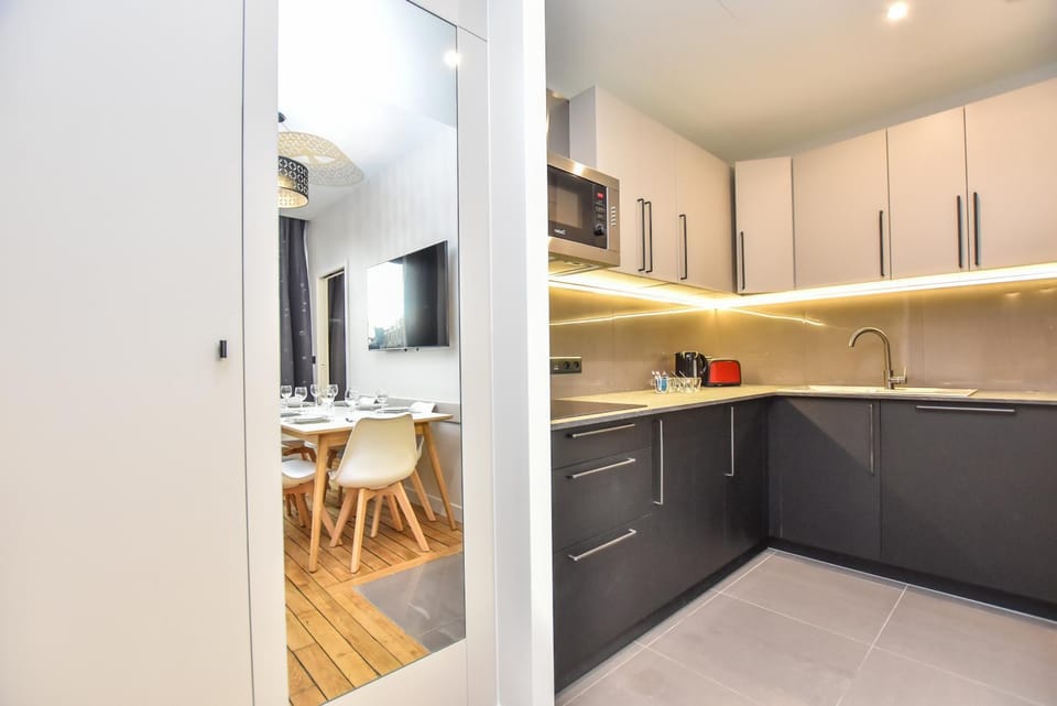 Kitchen or kitchenette