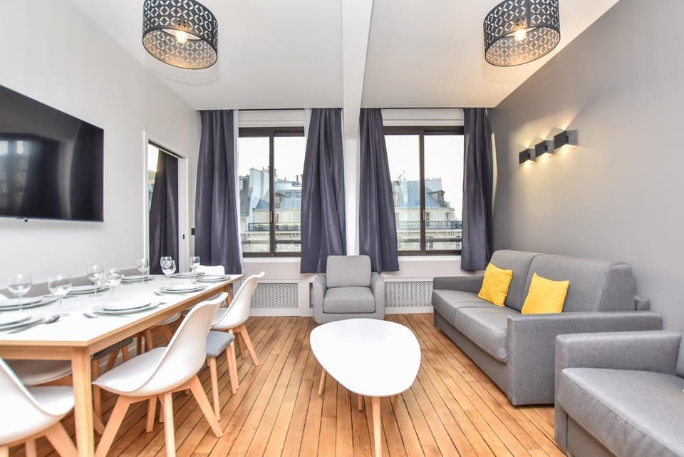 Living room, Dining area