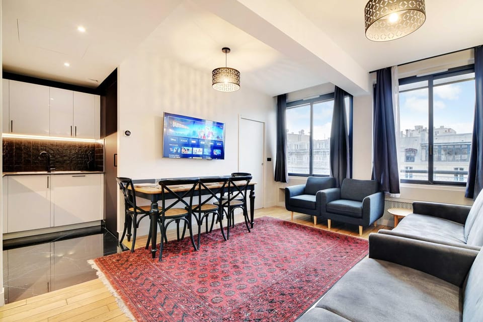 Living room, Dining area