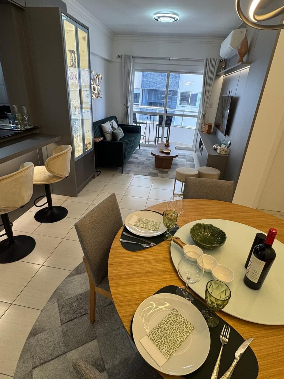 Apartamento em Balneário Camboriú 2 quartos vista mar Apartment in Camboriú