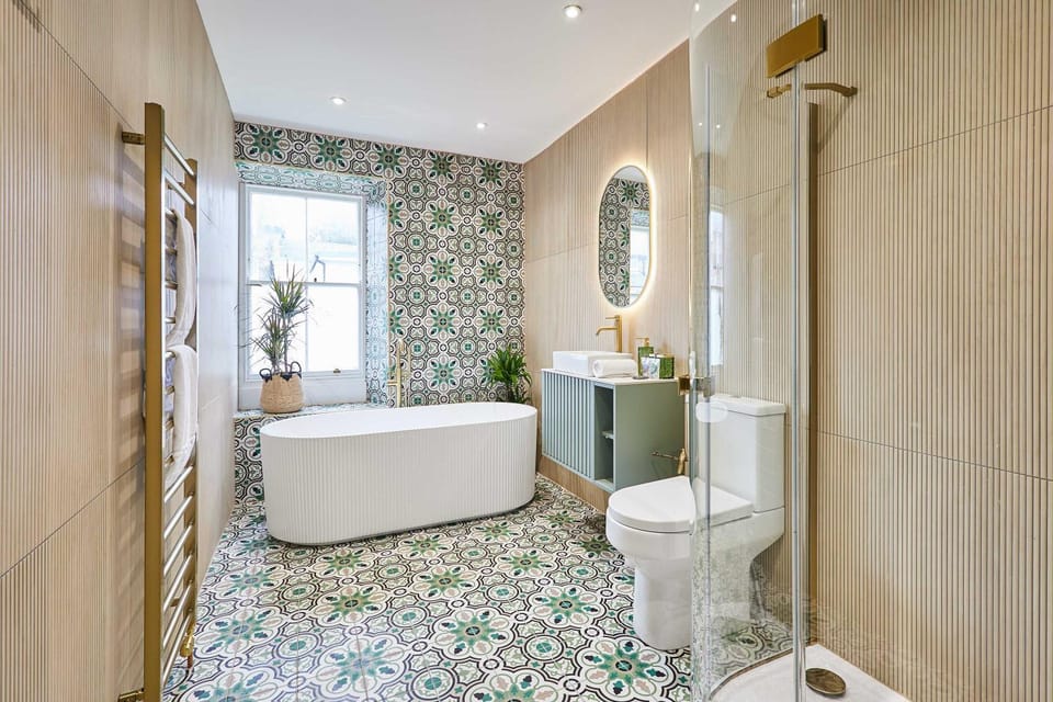 Shower, Toilet, Bathroom, Bath, towels