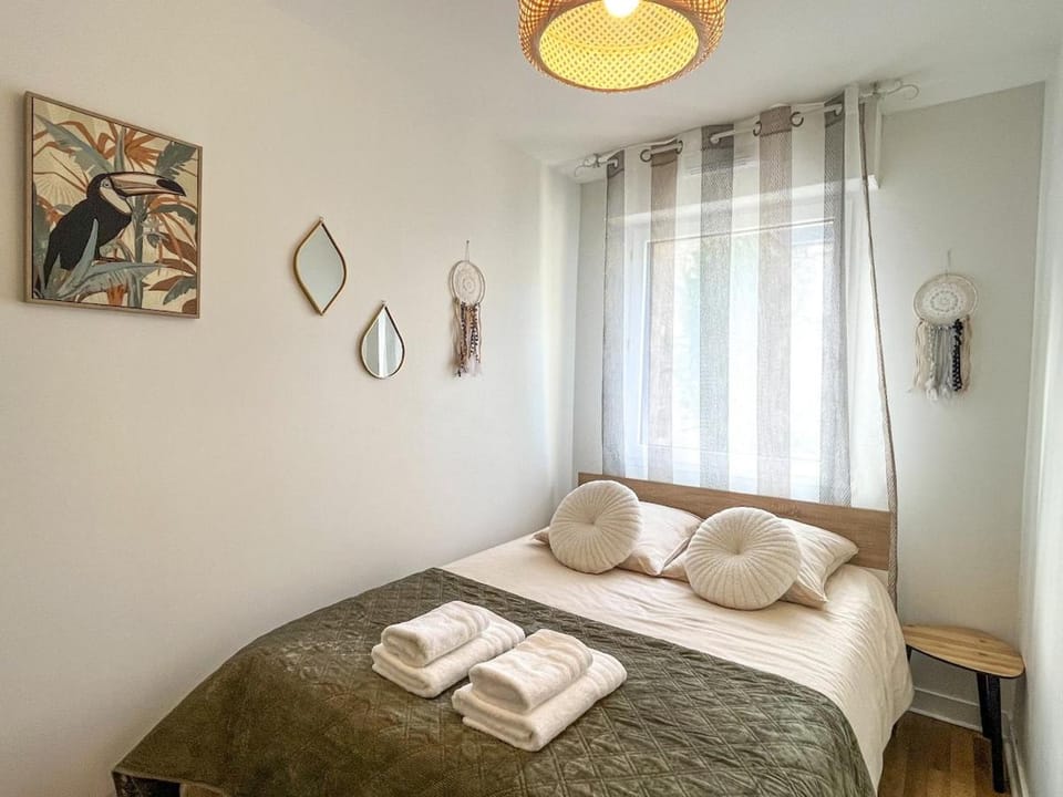 T2 cosy avec parking gratuit & transports au pied Apartment in Normandy