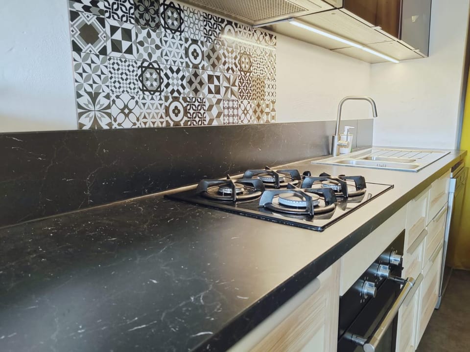 oven, stove, kitchen