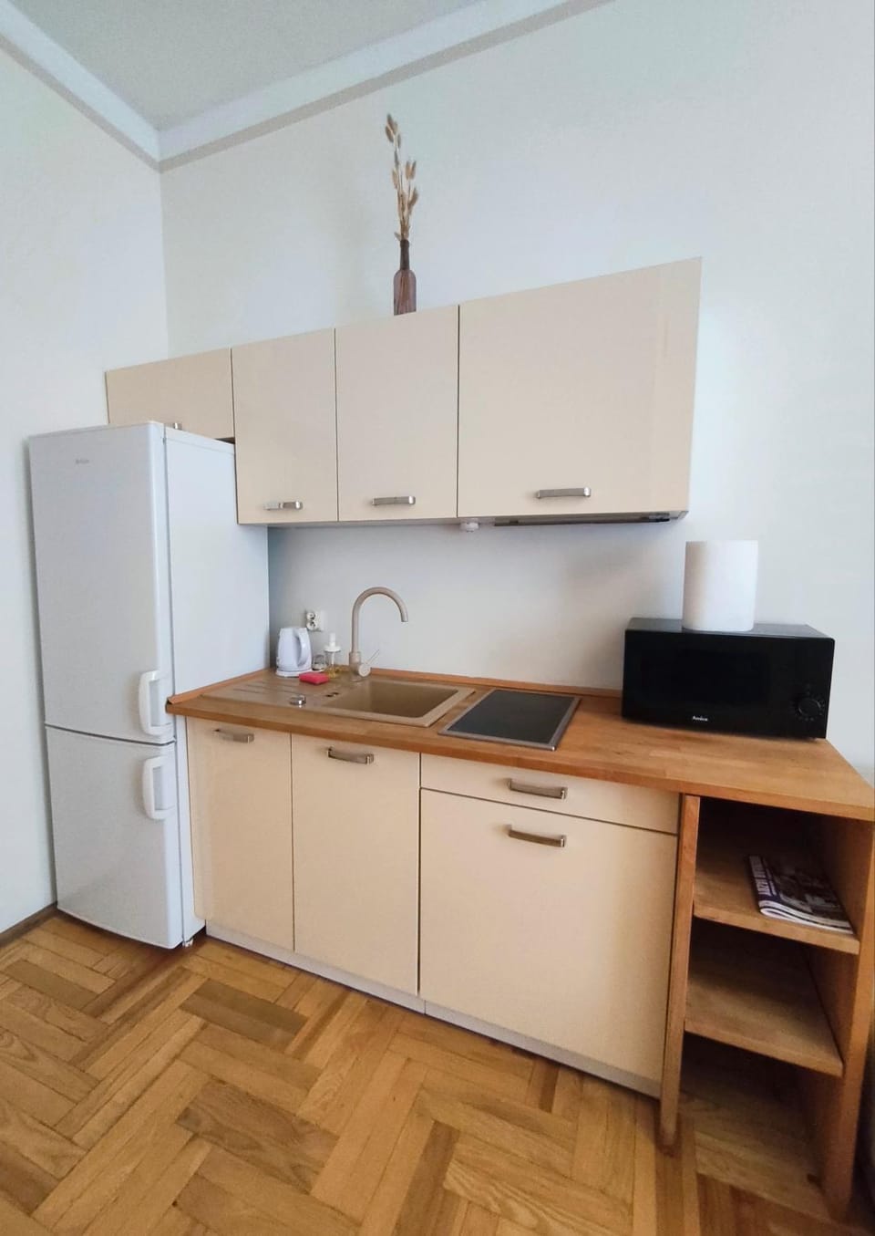 Kitchen or kitchenette, stove