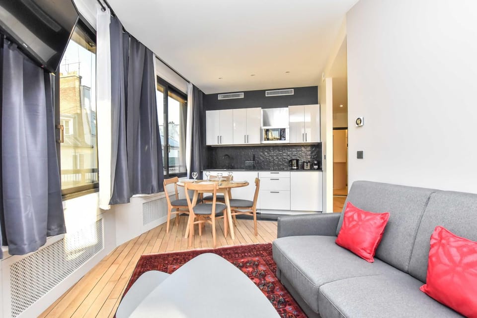 Kitchen or kitchenette, Living room