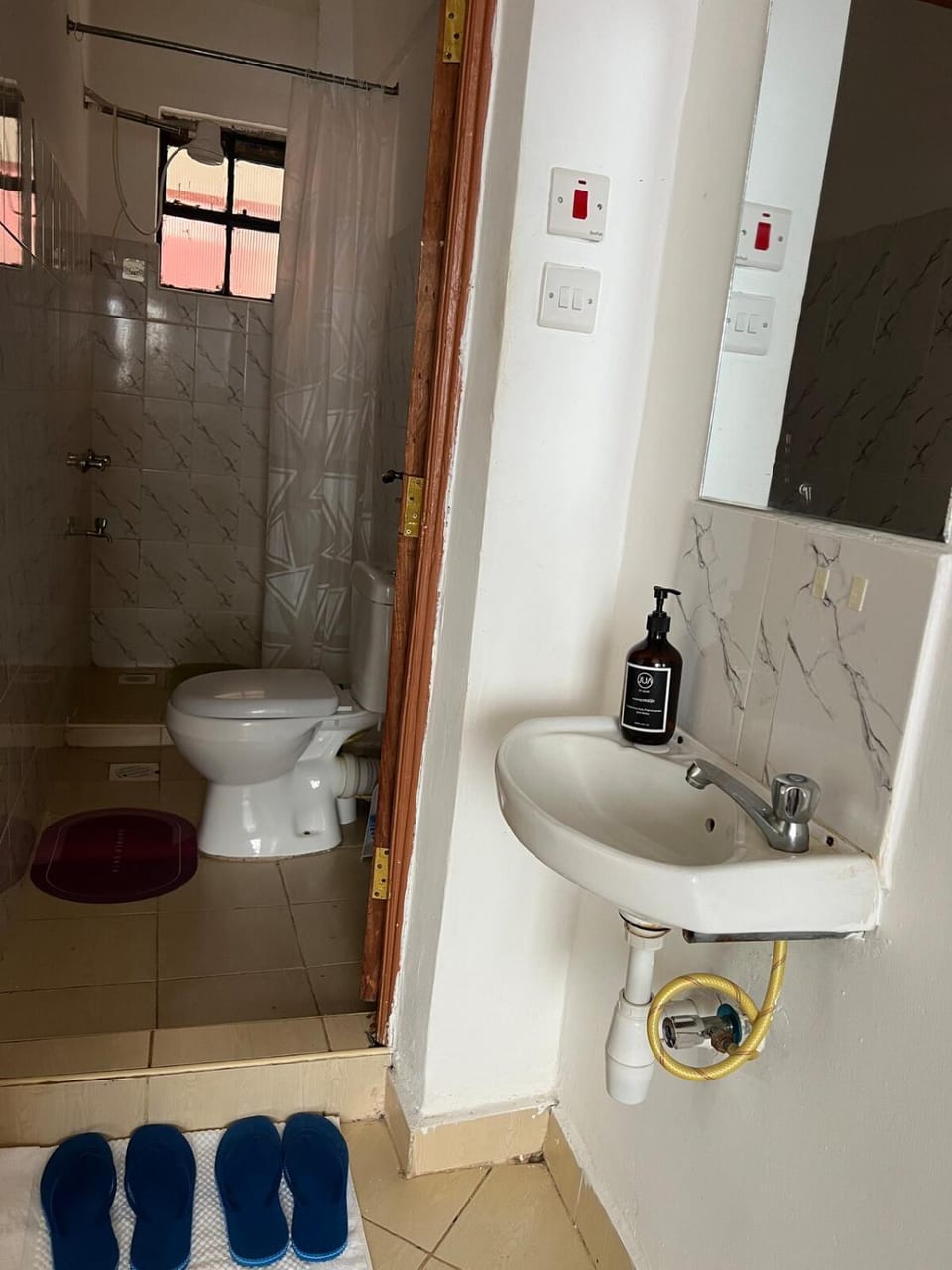 Quiet 1BR Retreat Pool Gym NearWestlands Apartment in Nairobi