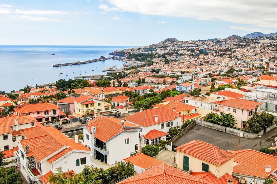 Villa do Carmo by GALMI Villa in Funchal
