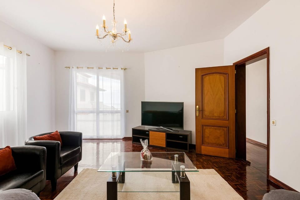 Villa do Carmo by GALMI Villa in Funchal