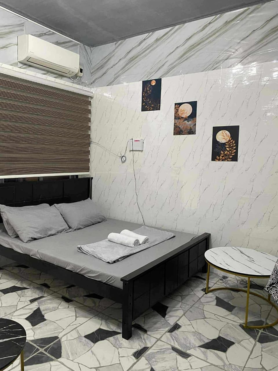 Bed, Photo of the whole room