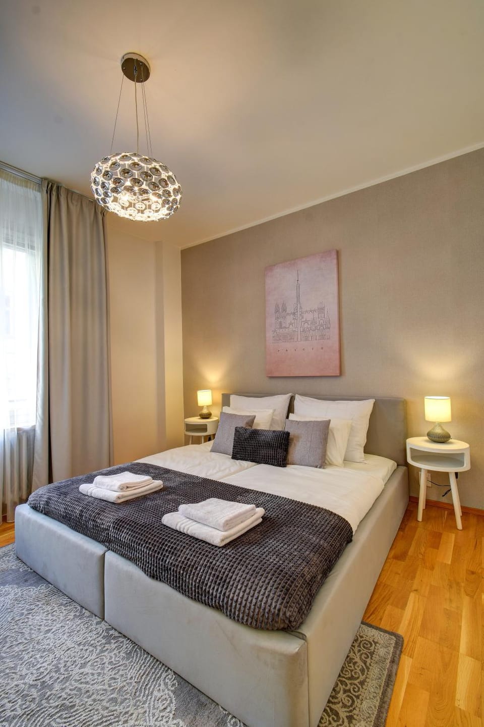 Bed, Bedroom, towels