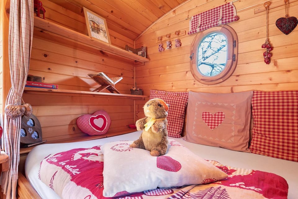 Living room, Bedroom