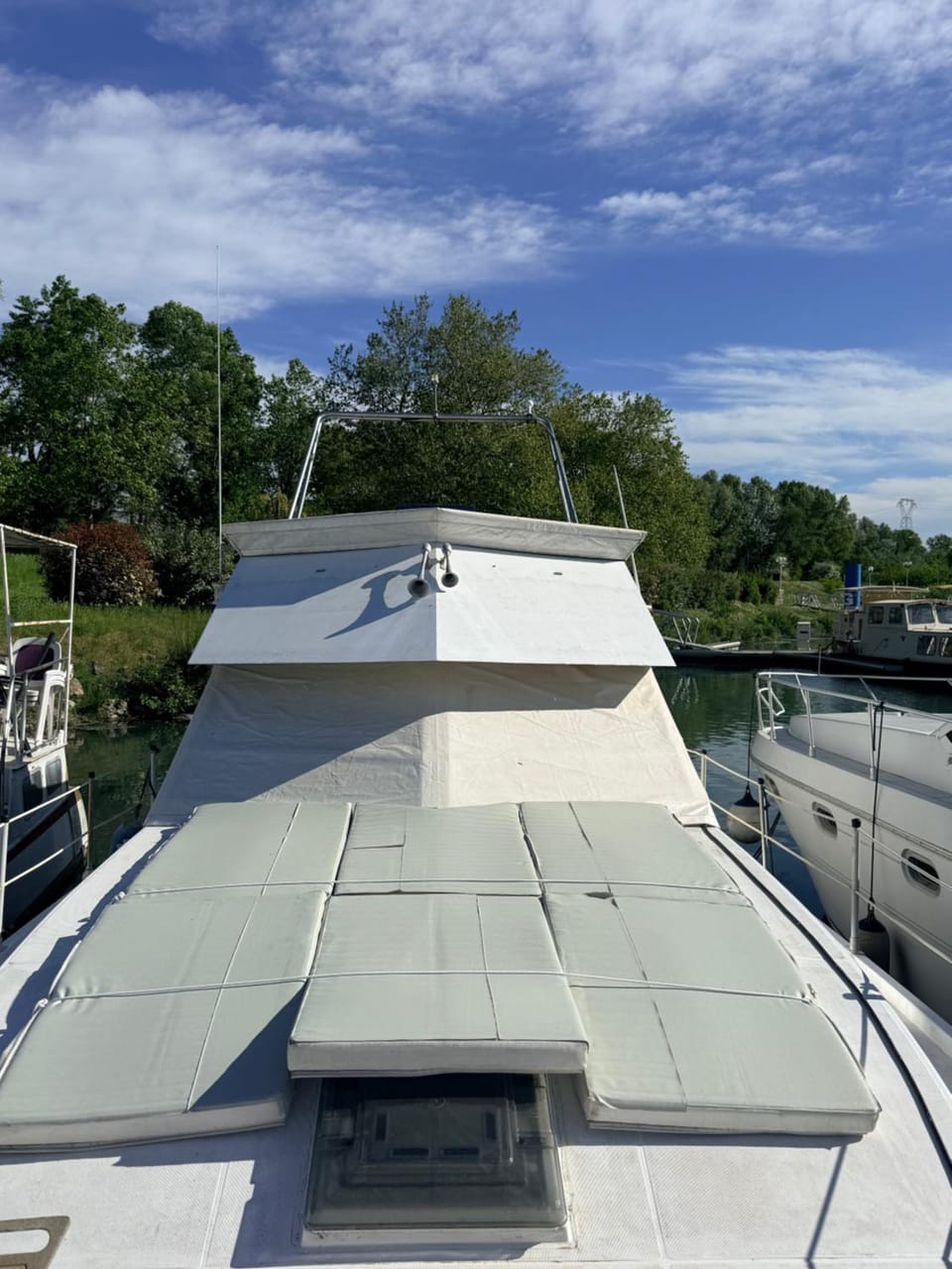 Aquareve-location Docked boat in Valence