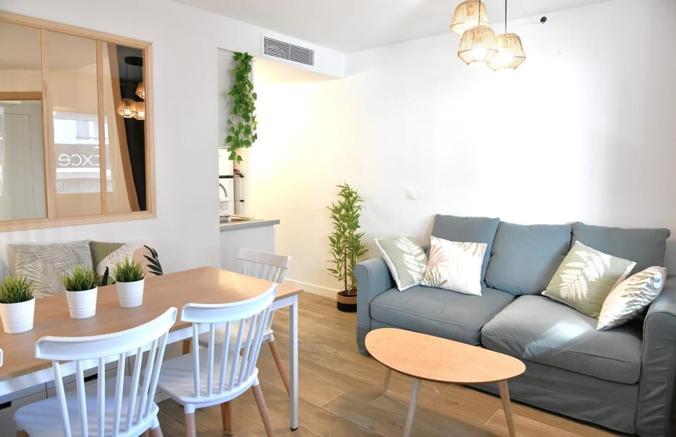 A few minutes away from the Croisette - 8 pers Apartment in Cannes