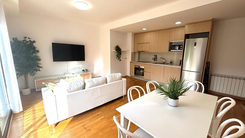 Lounge or bar, Dining area, kitchen
