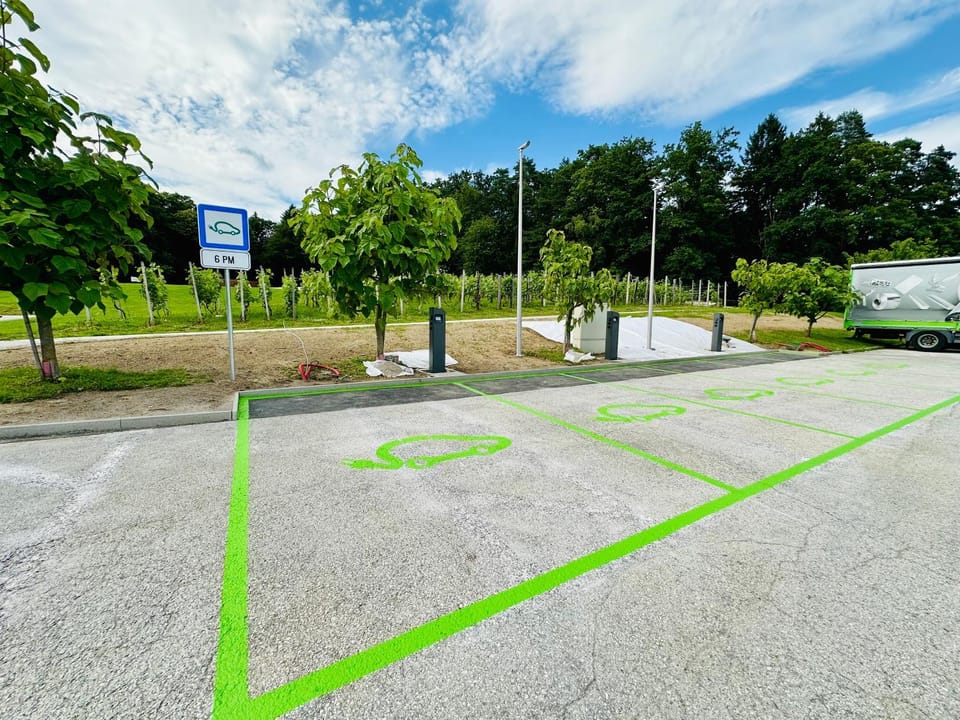 Natural landscape, Parking
