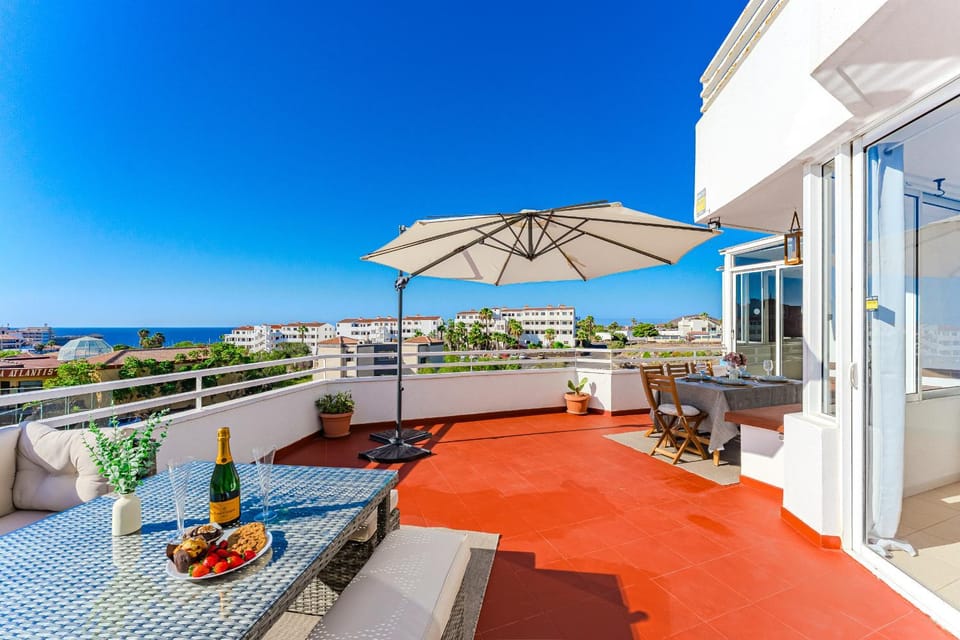 View (from property/room), Balcony/Terrace, Sea view
