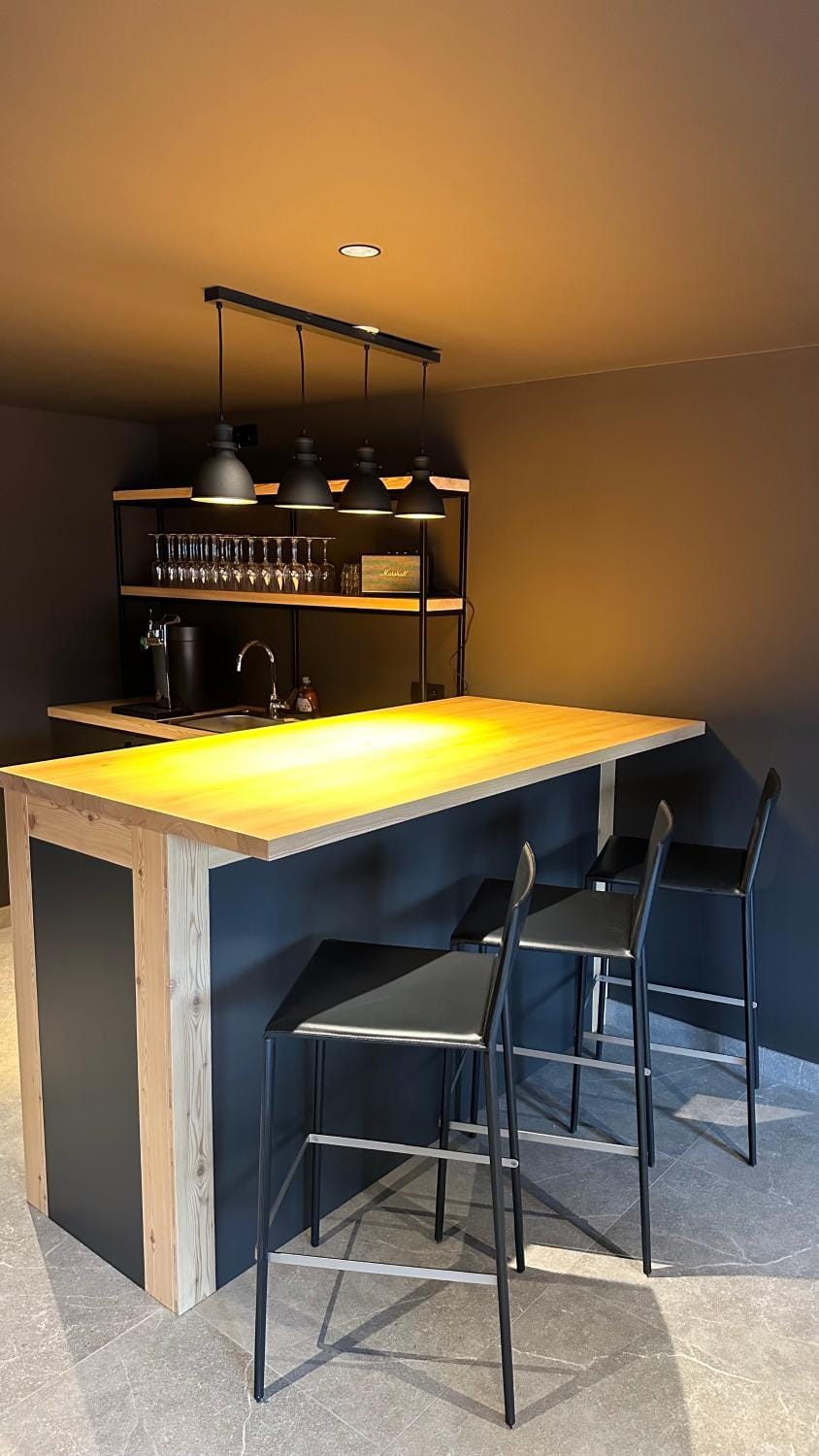 Lounge or bar