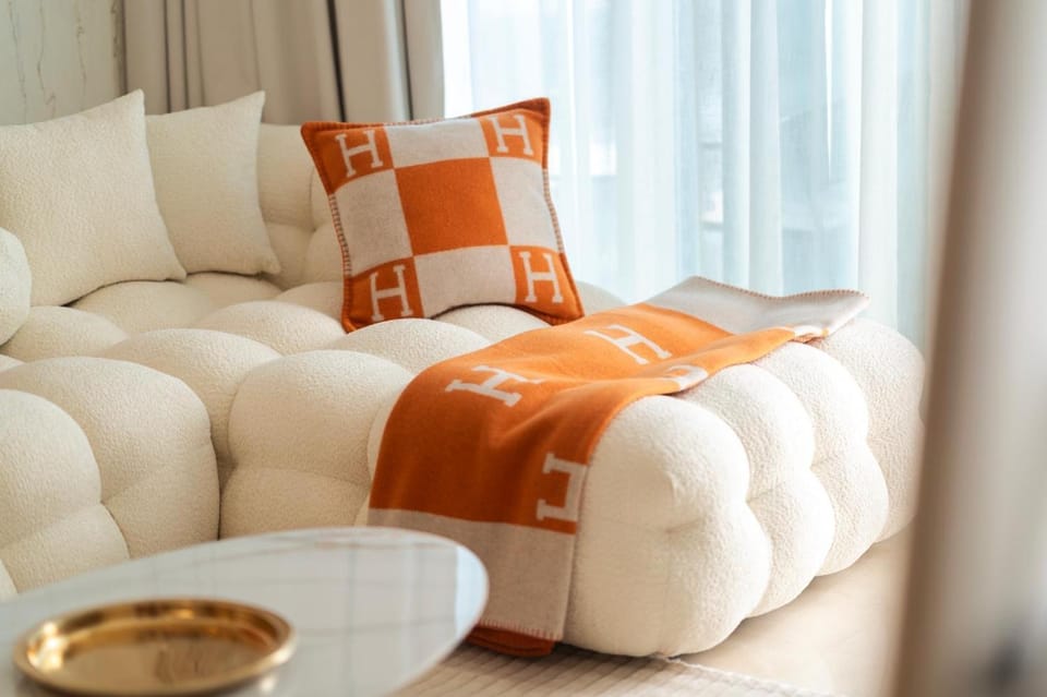 Emaar Palace Beachfront Dubai Harbour Apartment in Dubai