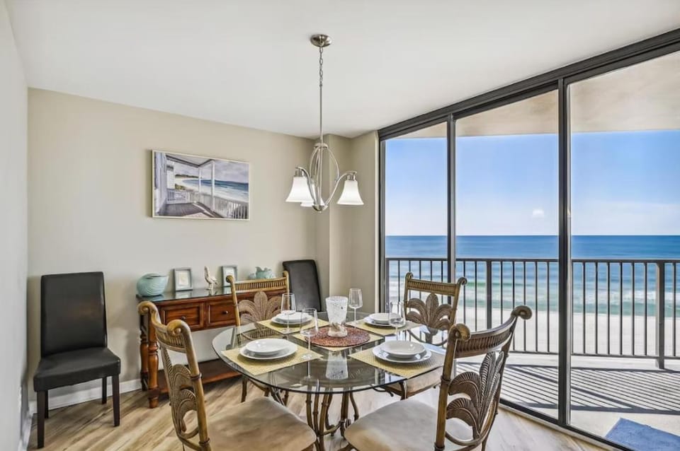 Aquavista 603W by Emerald Coast Retreats Apartment in Panama City Beach