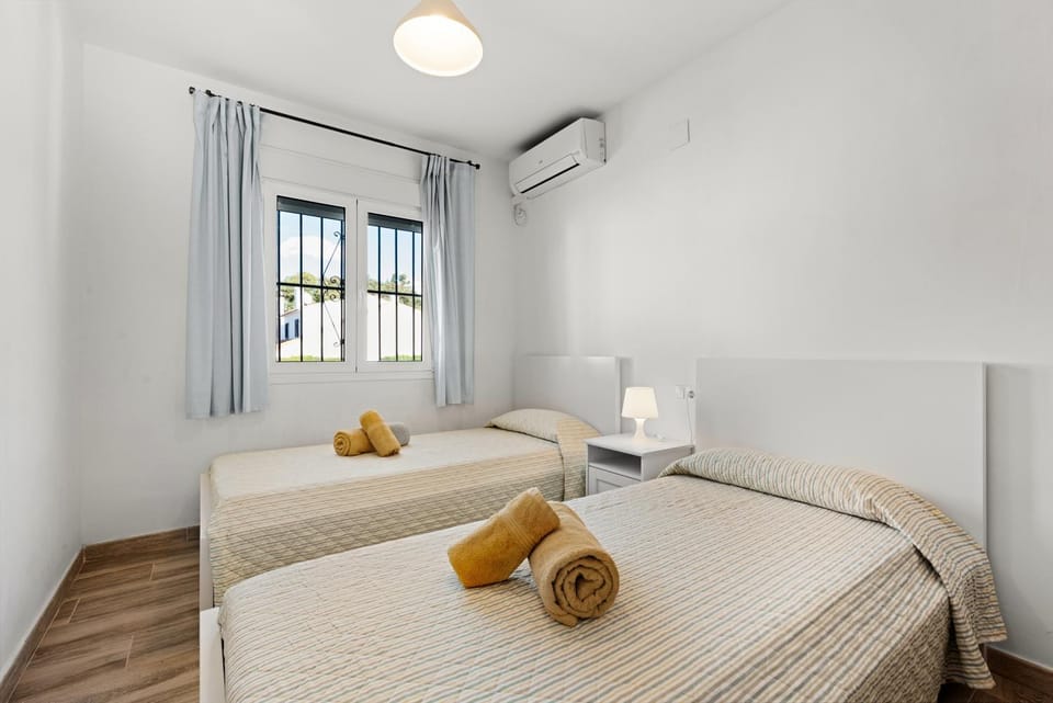 Property building, Living room, Bedroom