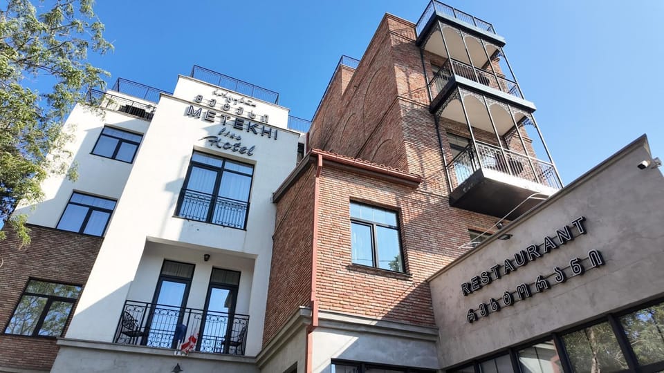 Property building, Day