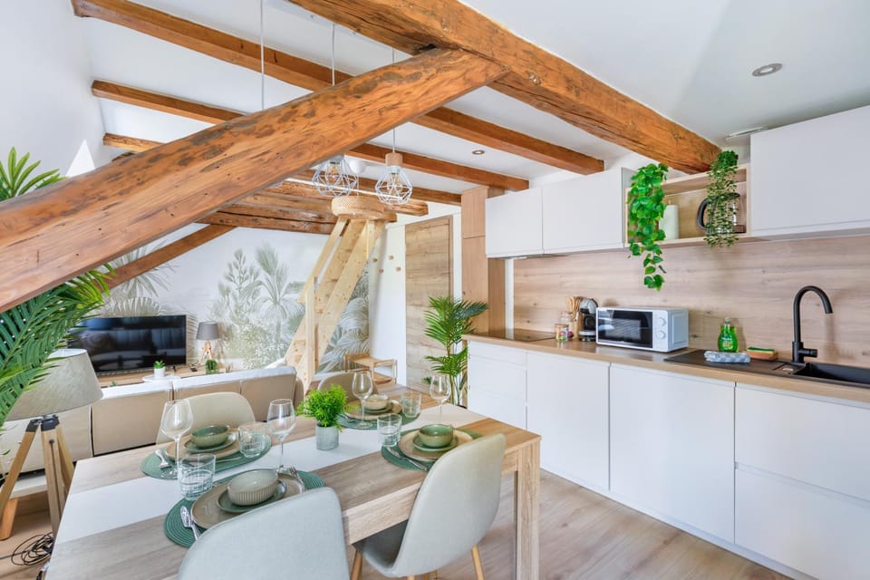Kitchen or kitchenette, Living room, Dining area