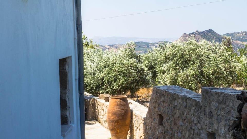 Nivritos Stoney Guesthouse House in Crete Region